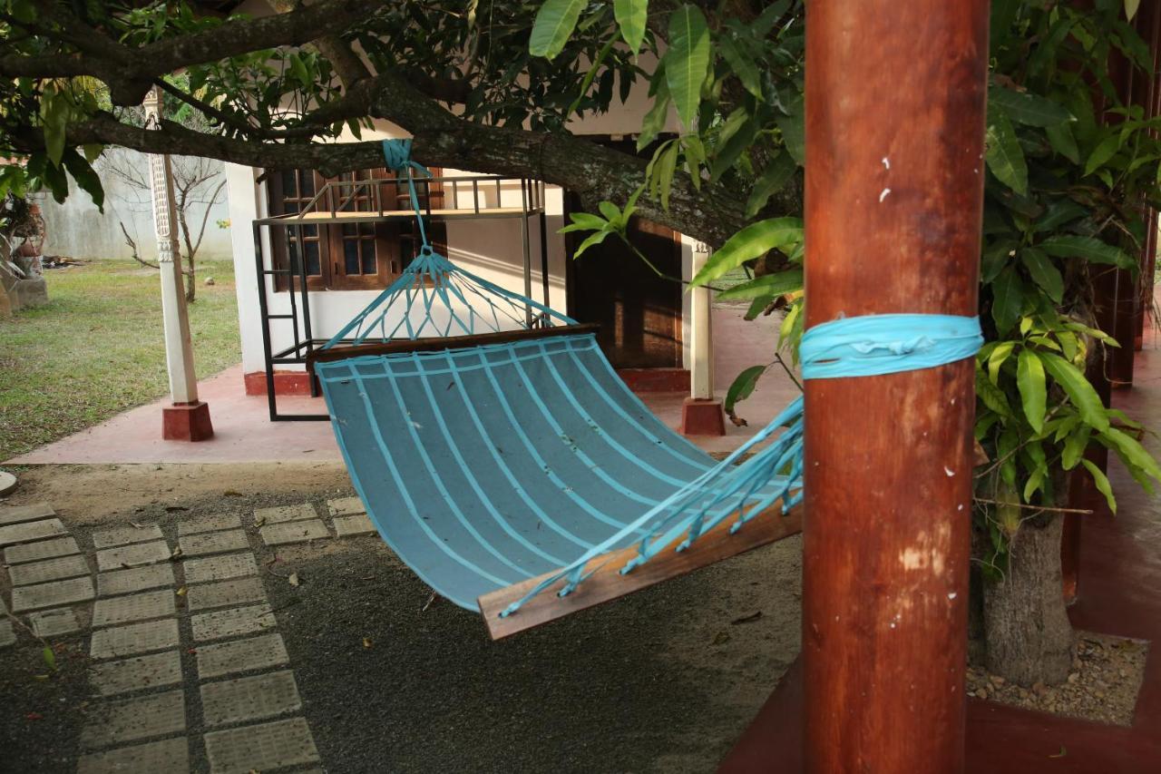 Sea Zone Resort Mirissa Bagian luar foto