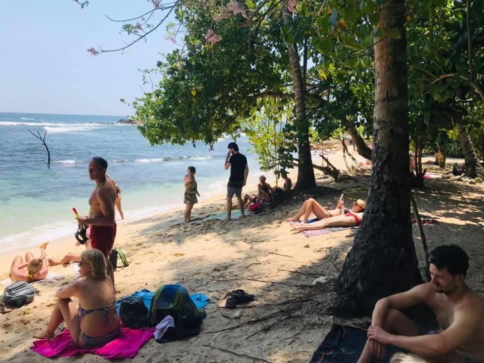 Sea Zone Resort Mirissa Bagian luar foto