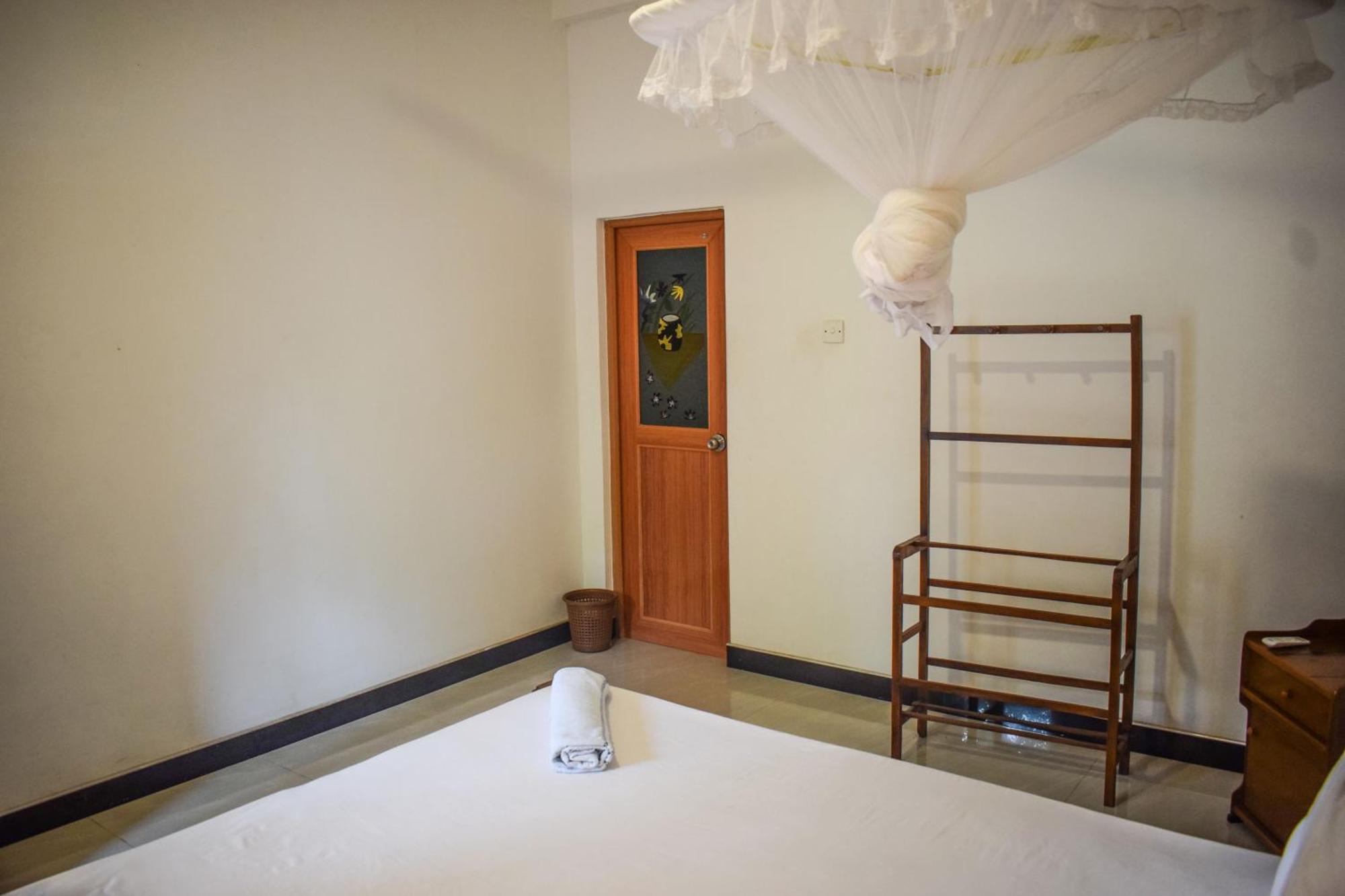 Sea Zone Resort Mirissa Bagian luar foto