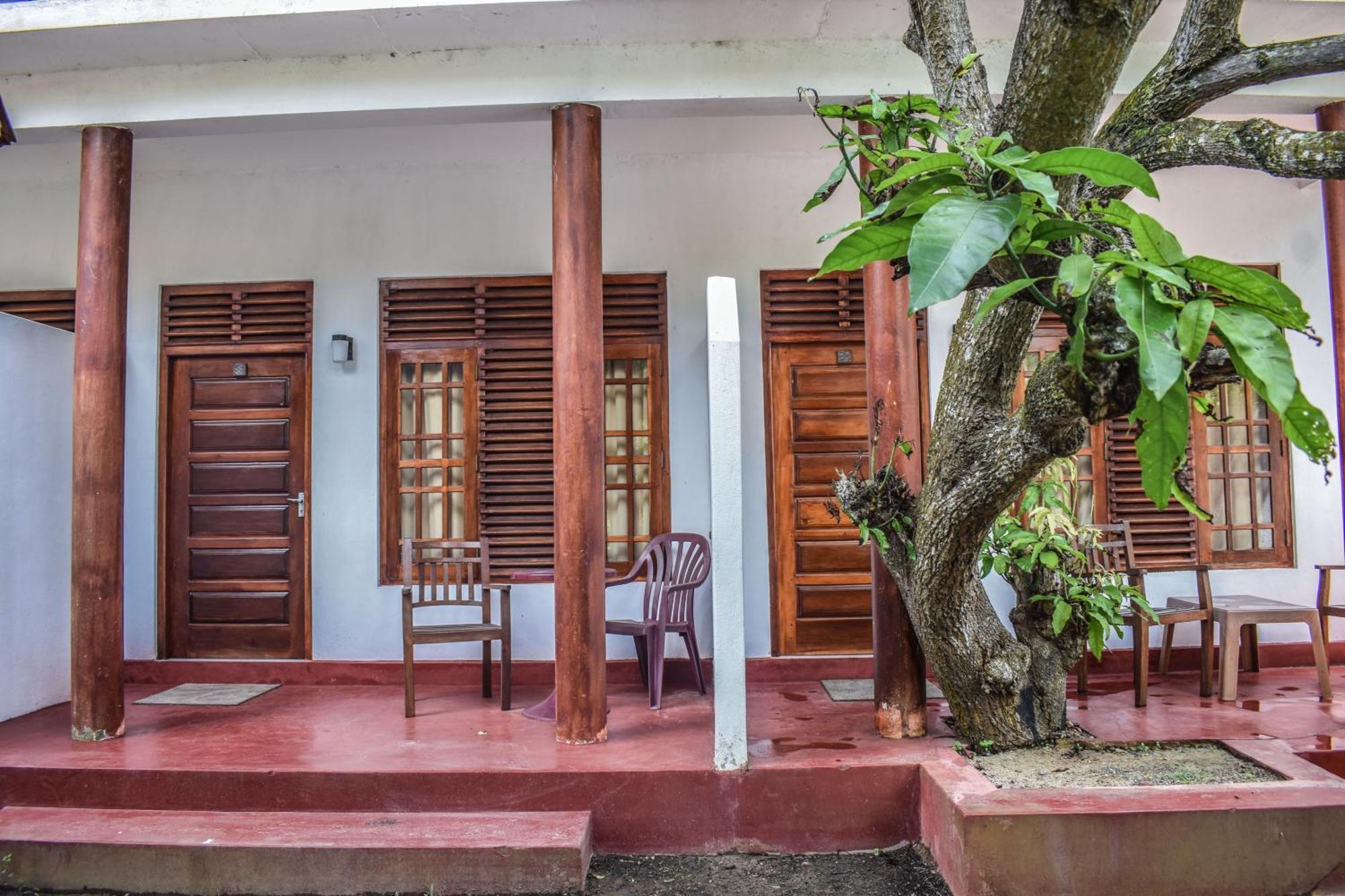 Sea Zone Resort Mirissa Bagian luar foto