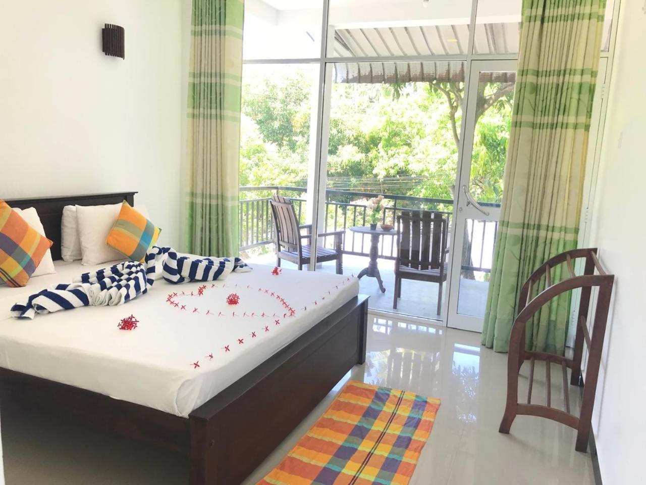 Sea Zone Resort Mirissa Bagian luar foto