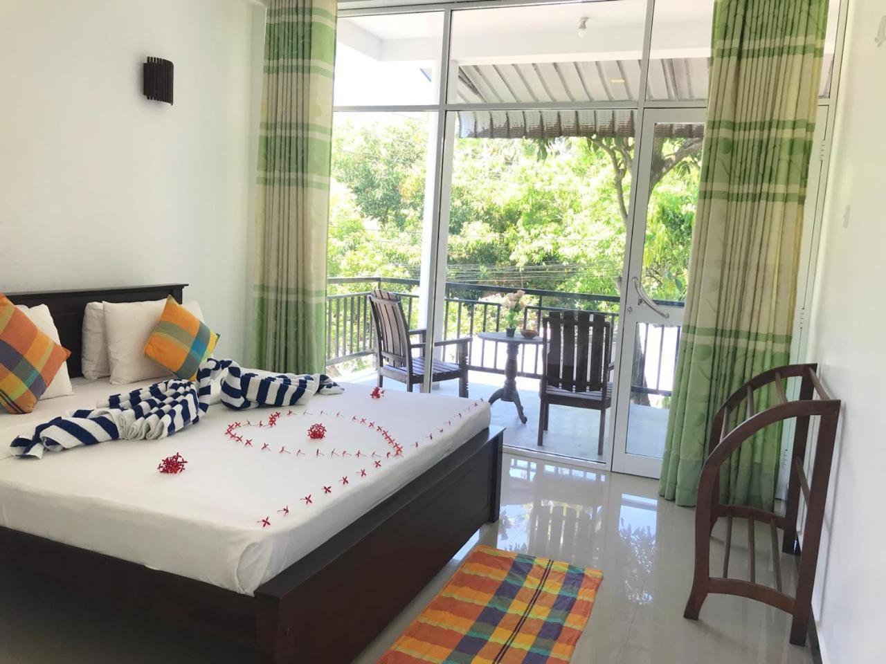 Sea Zone Resort Mirissa Bagian luar foto