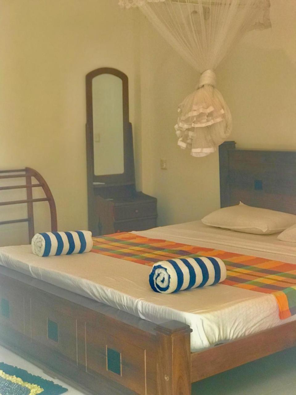 Sea Zone Resort Mirissa Bagian luar foto
